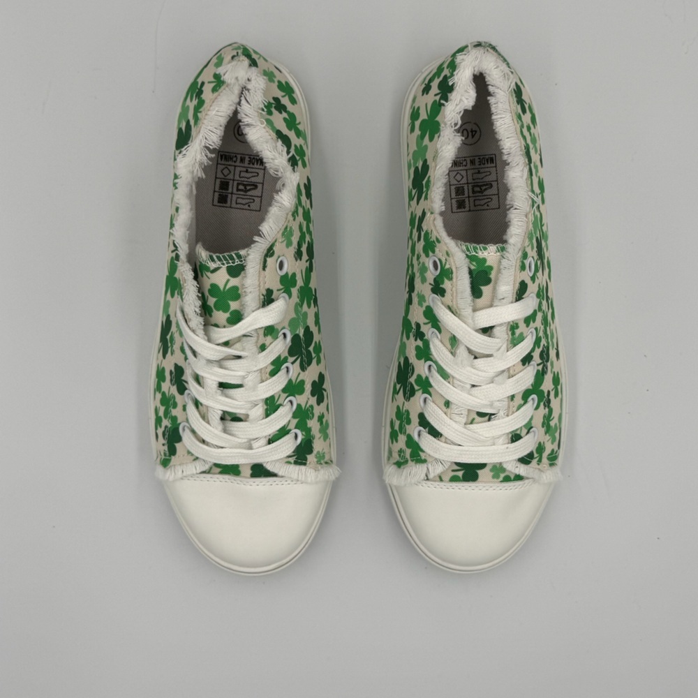 St Patrick’s Day Green White Shamrock Festive Spring NWOB Boho Tennis Sneaker 40 - Picture 4 of 7